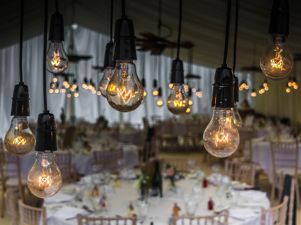 https://eventalba.com/wp-content/uploads/2025/06/wedding-1937022_1280-1.jpg